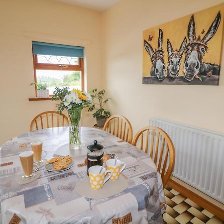 Annie'S Place Villa Newry Bagian luar foto