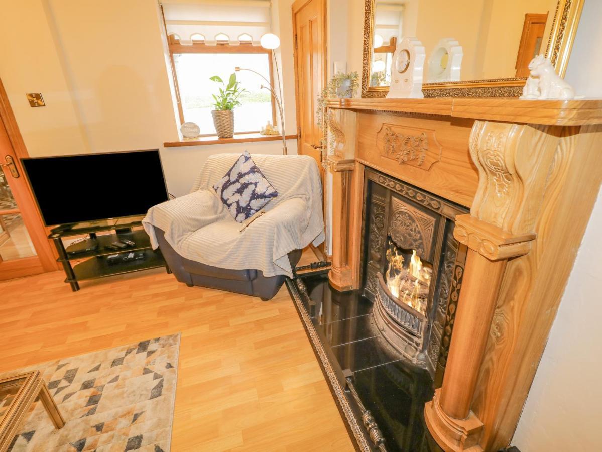 Annie'S Place Villa Newry Bagian luar foto