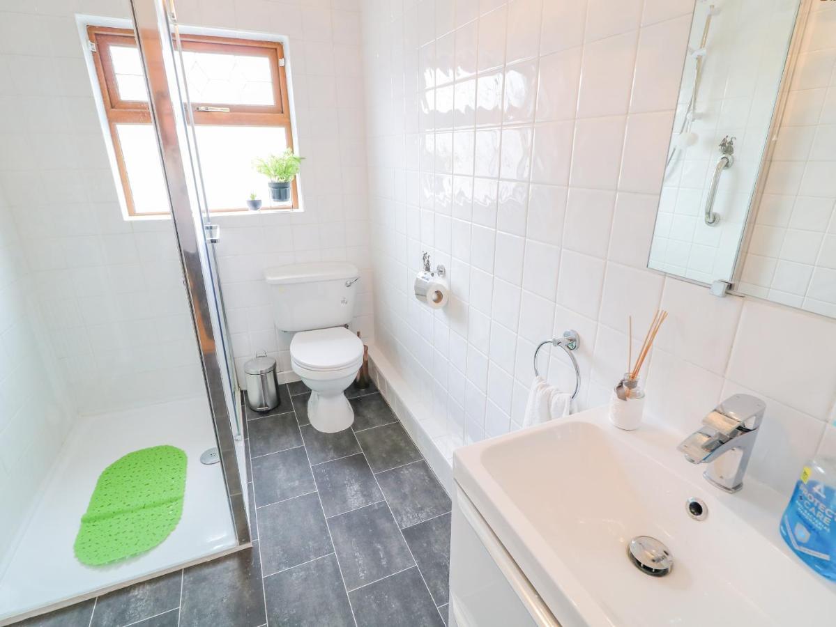 Annie'S Place Villa Newry Bagian luar foto